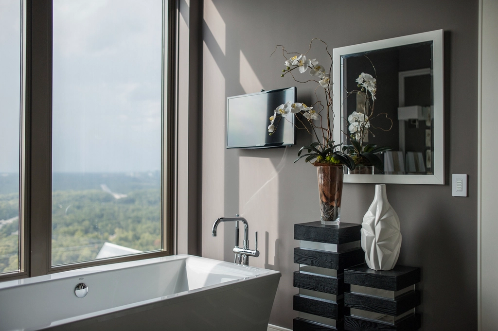 The Buckhead primary suite